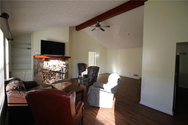 5292 Bells Ferry Rd in Acworth, GA - Building Photo - Building Photo