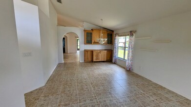 9021 Pecky Cypress Way in Orlando, FL - Building Photo - Building Photo