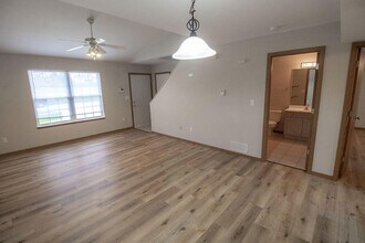 1516 Citadel Dr in Columbia, MO - Building Photo - Building Photo