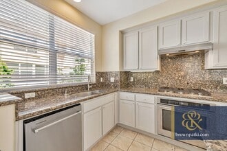 904 Camille Lane in Mountain View, CA - Building Photo - Building Photo