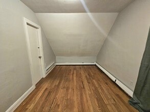 25 Amherst St, Unit 4 in Boston, MA - Foto de edificio - Building Photo