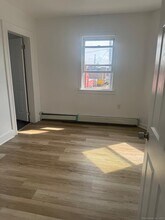 202 Noble Ave, Unit 3 in Bridgeport, CT - Building Photo - Building Photo