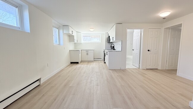 359 Hilton Ave in London, ON - Building Photo - Building Photo