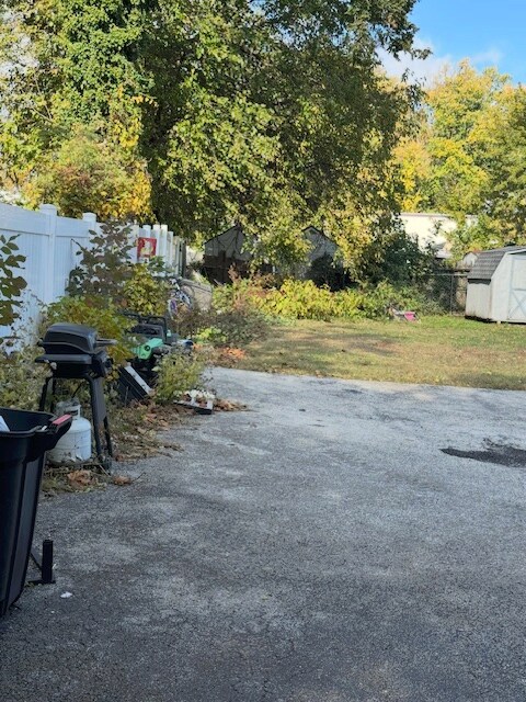 727 Bartram Ave, Unit 727 Bartram in Collingdale, PA - Building Photo - Building Photo