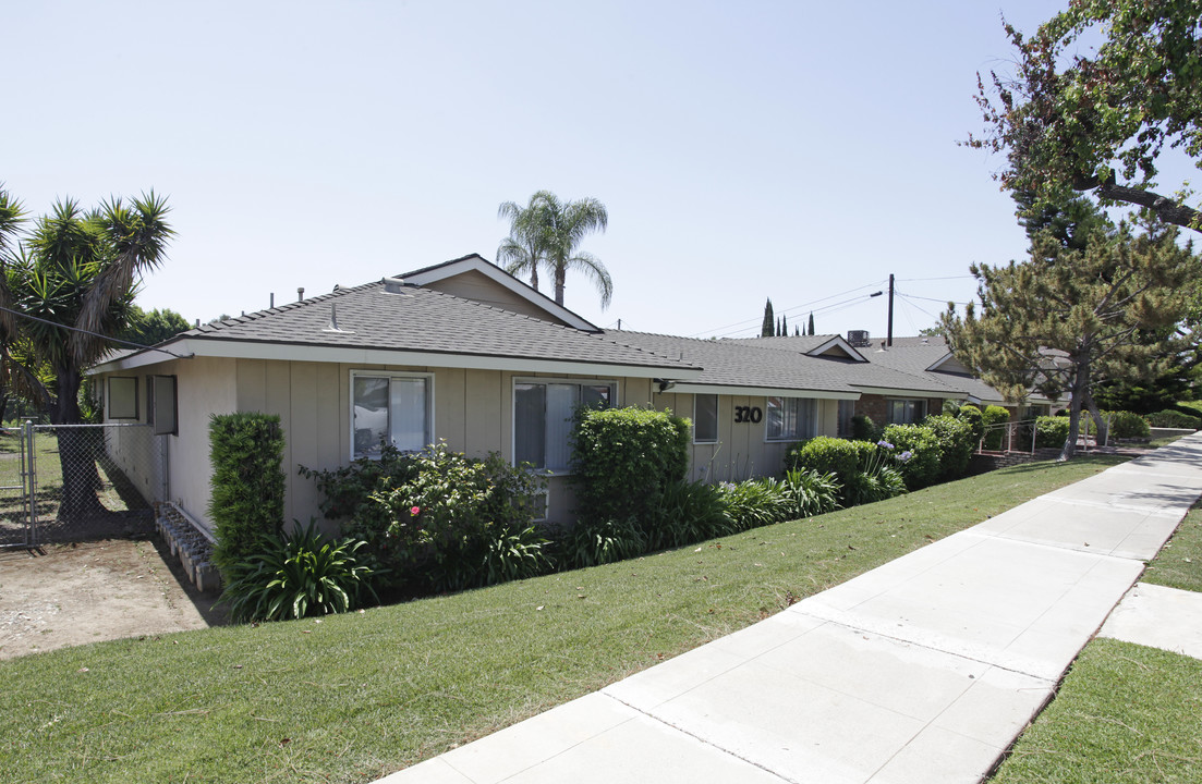 Val Mesa Apartments in Fullerton, CA - Building Photo