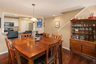 2350 10th Ave E in Seattle, WA - Building Photo - Building Photo