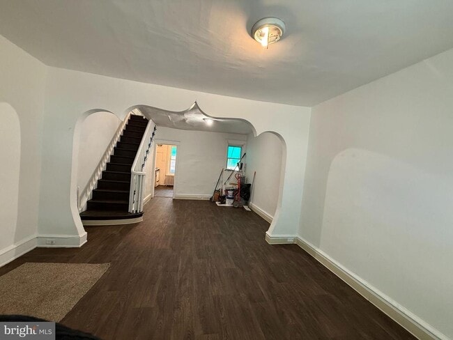 property at 1504 S Dover St