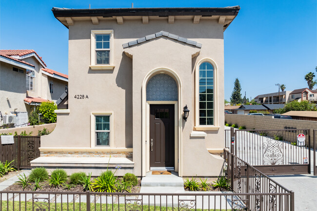 4230 La Rica ave in Baldwin Park, CA - Foto de edificio - Building Photo