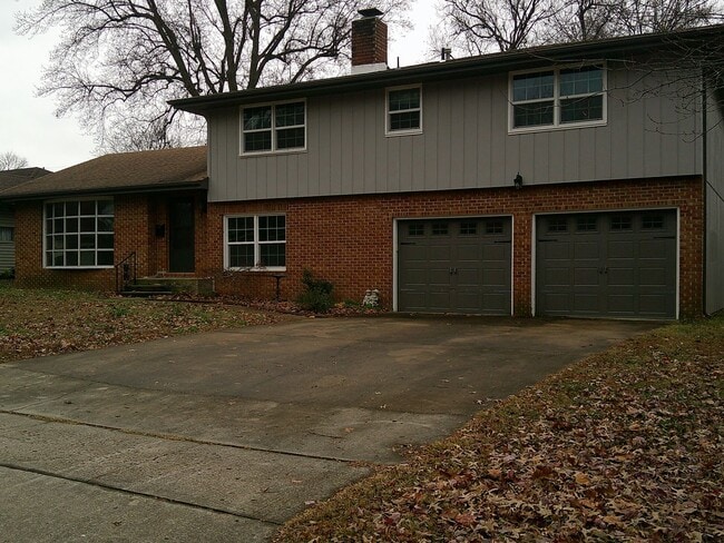 3030 E Rocklyn Rd in Springfield, MO - Building Photo - Building Photo