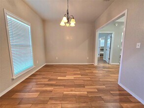 6 Sunflower Cir in New Braunfels, TX - Building Photo - Building Photo