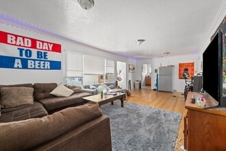 5379 E Falls View Dr in San Diego, CA - Building Photo - Building Photo