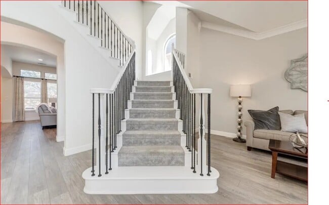 property at 3424 Dillon Ct