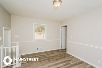 501 Candlelight Ln in Louisville, KY - Building Photo - Building Photo