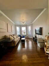 665 W Barry Ave in Chicago, IL - Building Photo - Building Photo