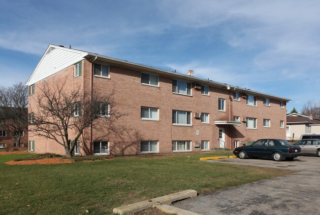 Grandview Manor Apartments in Grand Ledge, MI - Building Photo - Building Photo