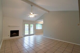 7900 Whitsun Dr in Austin, TX - Building Photo