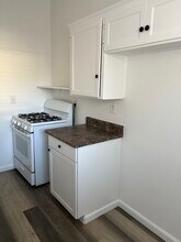 1239 W Avenue H15 in Lancaster, CA - Foto de edificio - Building Photo