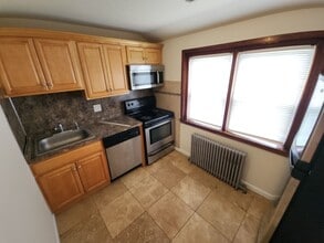 338 W 6th Ave in Conshohocken, PA - Building Photo - Building Photo