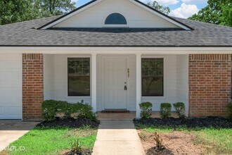 5937 Manitoba Ln in Shreveport, LA - Building Photo - Building Photo