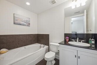 500 Seawall Blvd in Galveston, TX - Building Photo - Building Photo