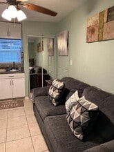 6018 Plunkett St in Hollywood, FL - Building Photo - Building Photo