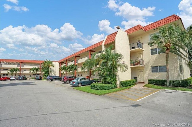 Unavailable Property at 311 S Hollybrook Dr in Pembroke Pines, FL ...