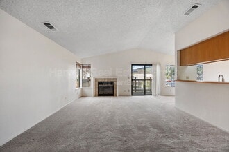 38860 Cherry Glen Common in Fremont, CA - Building Photo - Building Photo