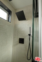 8830 Moonbeam Ave in Los Angeles, CA - Building Photo - Building Photo