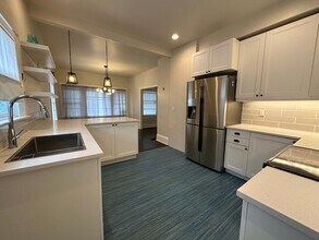 2005 NE 46th Ave in Portland, OR - Building Photo - Building Photo