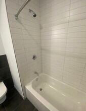 20 Stephenson Aman Street in Somerville, MA - Foto de edificio - Building Photo