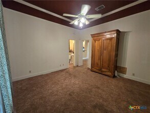 294 Tolle St in New Braunfels, TX - Building Photo - Building Photo