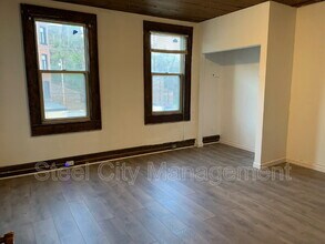 810 Wood St in East Pittsburgh, PA - Building Photo - Building Photo