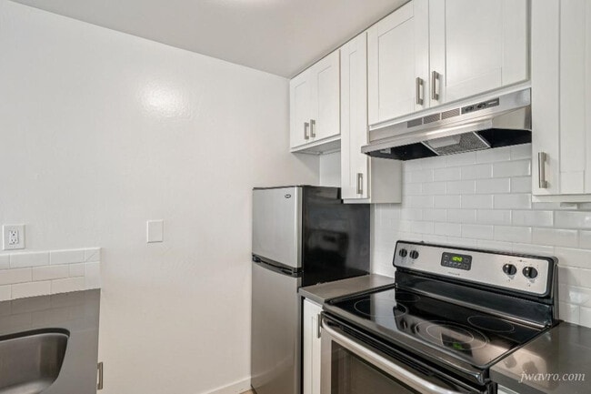 property at 2920 Polk St