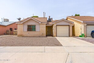2129 Lake Victoria Dr in El Paso, TX - Building Photo