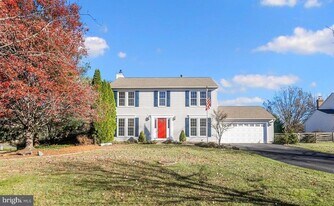 8301 Whitebark Ct in Ilchester, MD - Building Photo