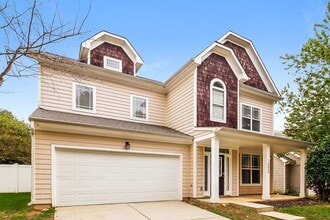 19056 Coachmans Trace in Cornelius, NC - Building Photo - Building Photo