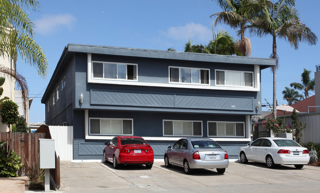 1464 Essex St in San Diego, CA - Building Photo - Building Photo