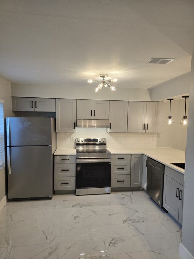 4988 Steel Dust Ln, Unit 4988 in Lutz, FL - Foto de edificio - Building Photo