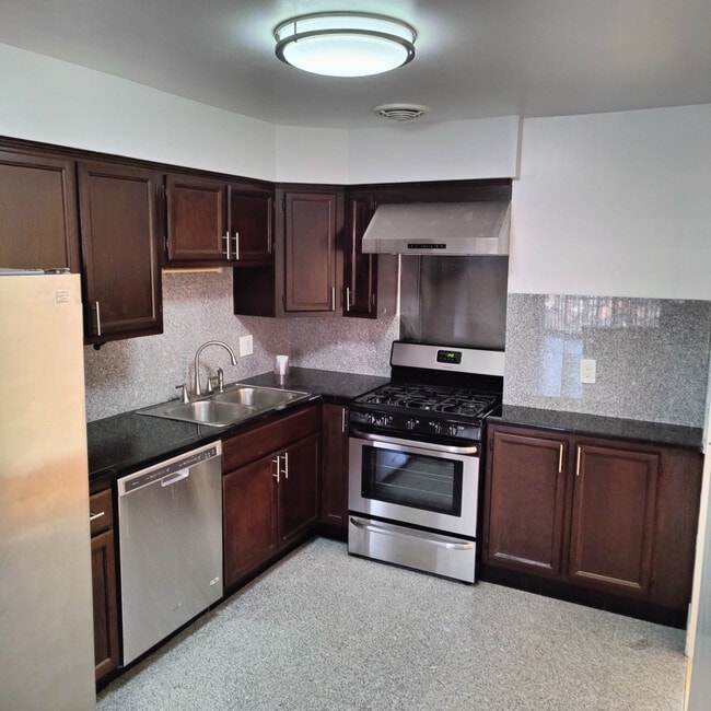 2356 79th St, Unit 3, Unit 3