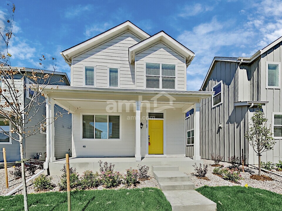 4747 Crestone Peak St in Brighton, CO - Building Photo