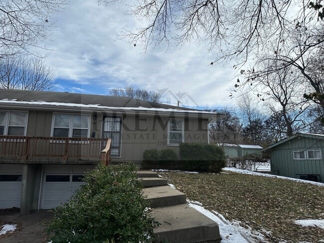 property at 107 S Arlington Ave