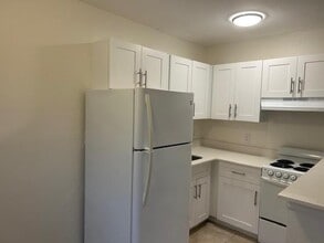 101 NE 41st St in Oakland Park, FL - Building Photo - Building Photo