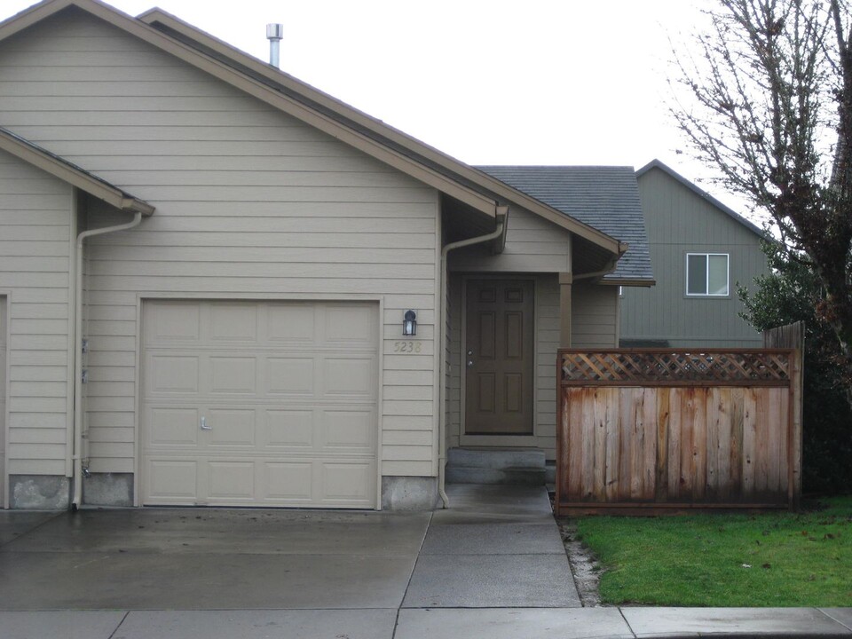 5238 SW Technology Loop in Corvallis, OR - Building Photo