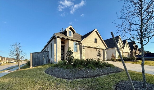 1354 Lakeside Crk Rd