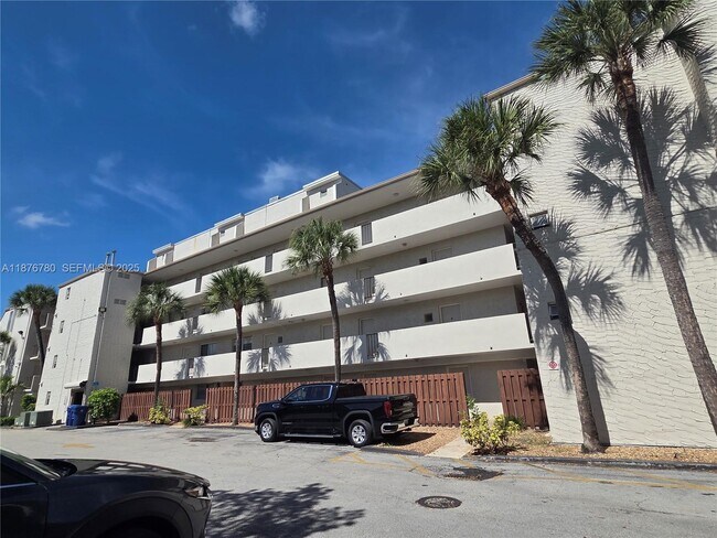 property at 6900 N Kendall Dr