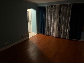 5552 S Kolmar Ave in Chicago, IL - Building Photo - Building Photo