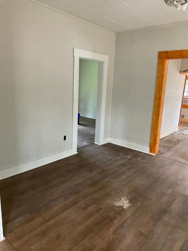 1002 E Bankhead St in New Albany, MS - Building Photo - Building Photo