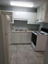 9406 N Mulberry St in Tampa, FL - Building Photo - Building Photo