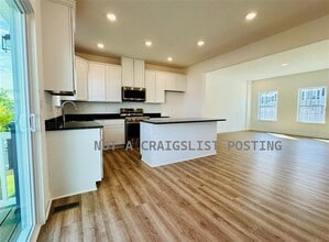 175 Lockheed Dr in Carnot-Moon, PA - Building Photo - Building Photo