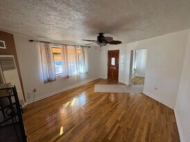 1825 Mann St in Santa Fe, NM - Building Photo